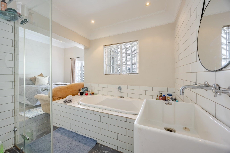 3 Bedroom Property for Sale in Woodstock Western Cape